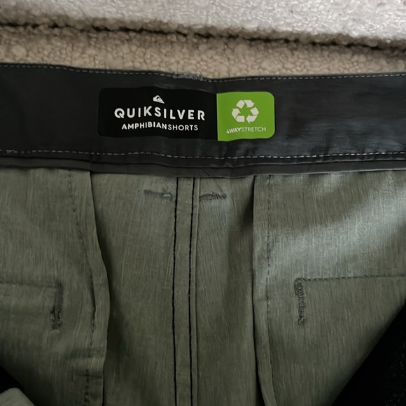 Quicksilver Amphibian Shorts waist 34 - Picture 2 of 4